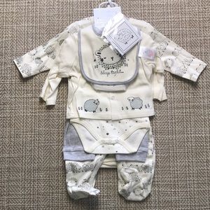 Sterling Baby 7-Piece Gift Set (size 6m)